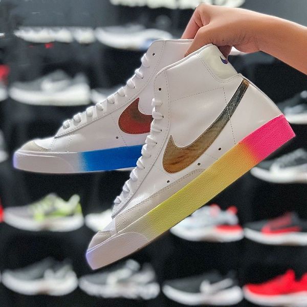 Nike Blazer Low Le 2020新款 開拓者系列鐳射彩虹情侶款高幫休閒板鞋