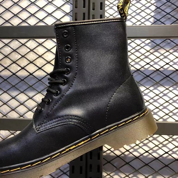 Dr Martens 2019新款 馬丁大夫8孔系帶短靴馬丁靴