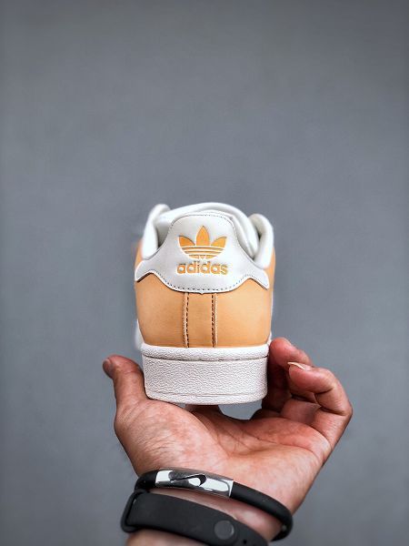 Adidas Originals Superstar 2024新款女鞋 貝殼頭休閒板鞋