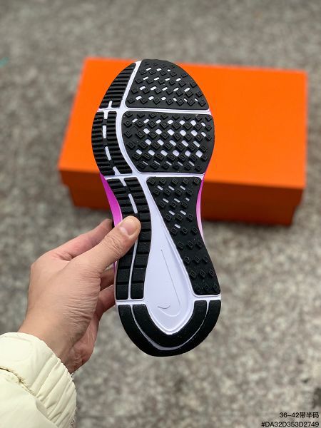 Nike Air Zoom Structure 25 網透面氣 女生訓跑練步鞋