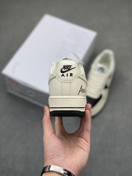 Nike AIR FORCE1 米白黑色運動板鞋冬季新款膠底情侶鞋